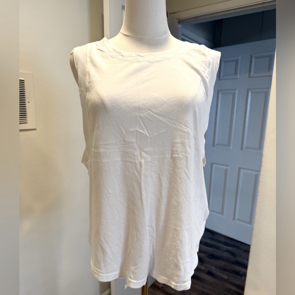 Year of Ours White Muscle Tank – Size Large 🤍